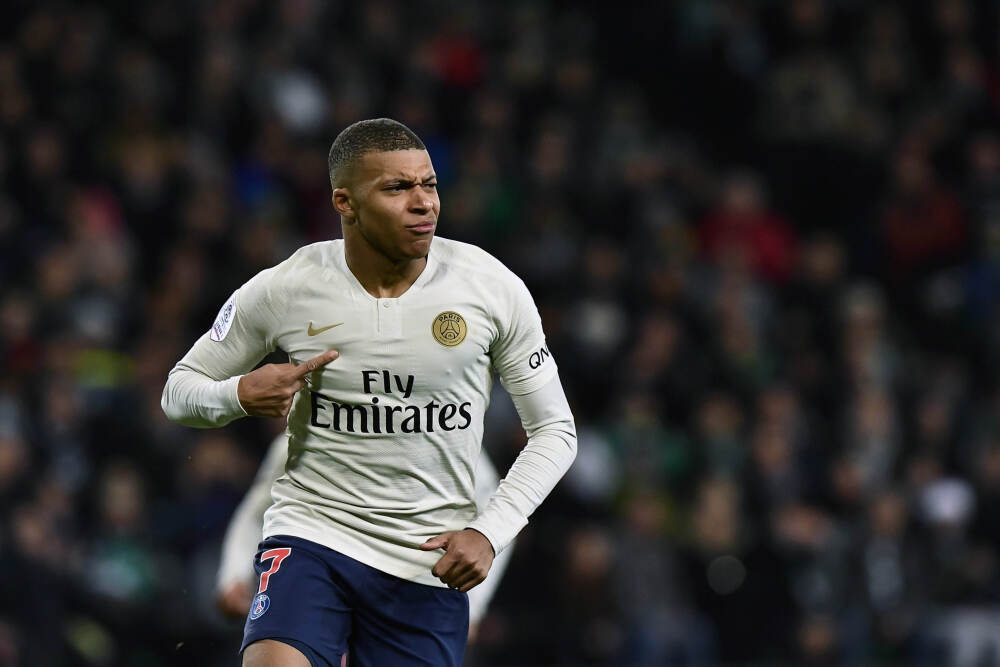 “天选正派”曹骏“疯”入人心：红不是最终目标，未来想演卧底和杀手